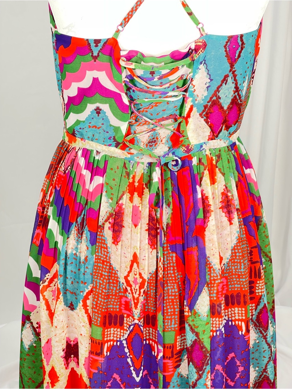 Maeve “Tarana” Multicolor Diamond-Print Halter Maxi Dress. Summer flowy chic - Picture 7 of 9